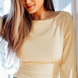 🌟URBAN OUTFITTERS smocked raglan pullover